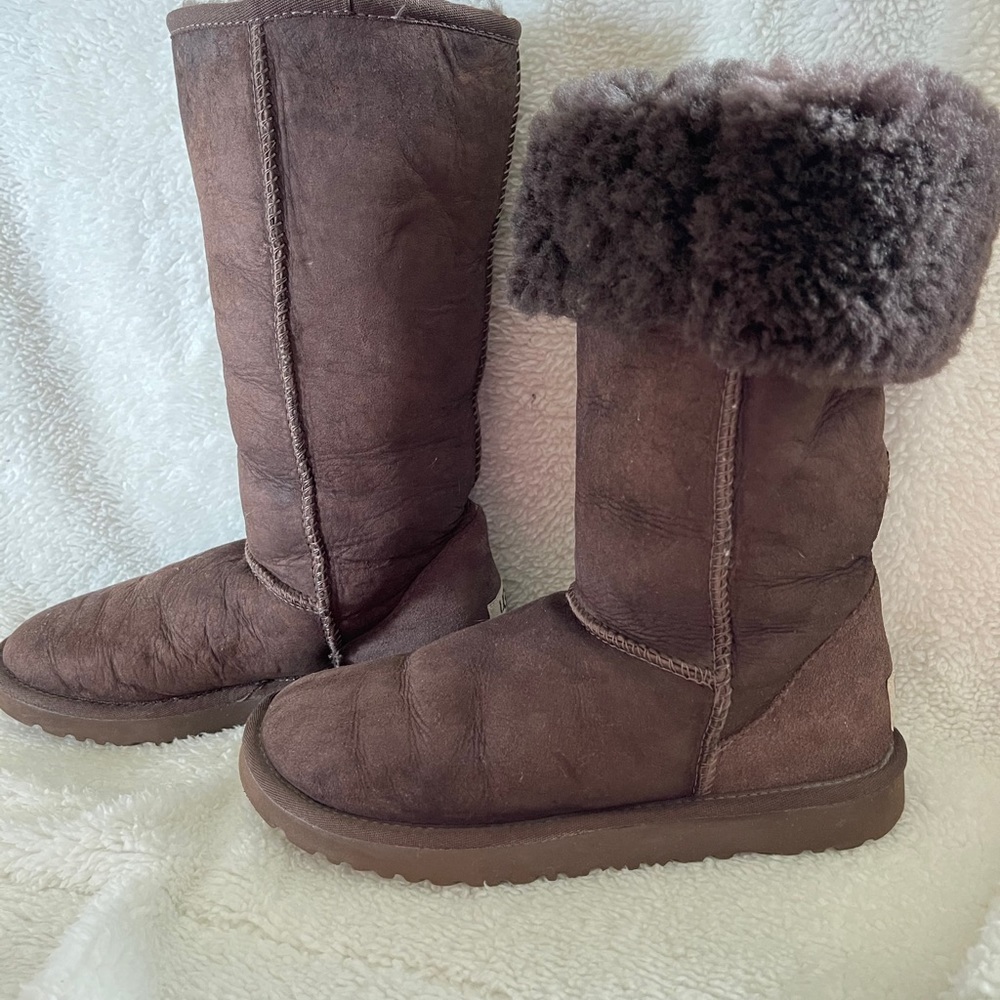 Ugg Boots - image 5